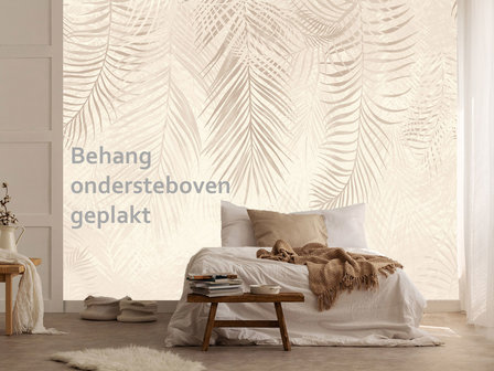 Fijne palmbladeren behang beige creme